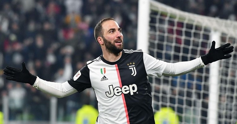 Higuain promijenio imidž na zalasku karijere. Djeluje neprepoznatljivo