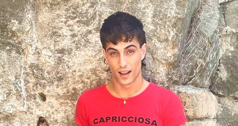 Damiano objavio fotke na kojima pozira gol, njegova cura se našalila u komentaru
