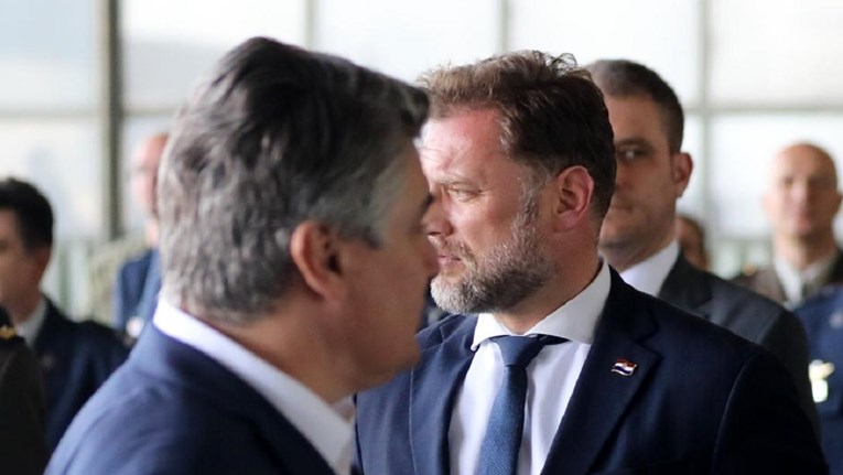 FOTO Pogledajte kako je izgledao susret Banožića i Milanovića, nisu se ni pogledali