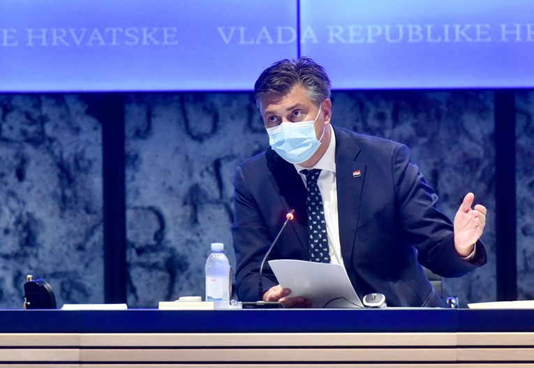 Plenković, Marić i Vujčić govorili o uvođenju eura. Plenković: Porast će nam standard