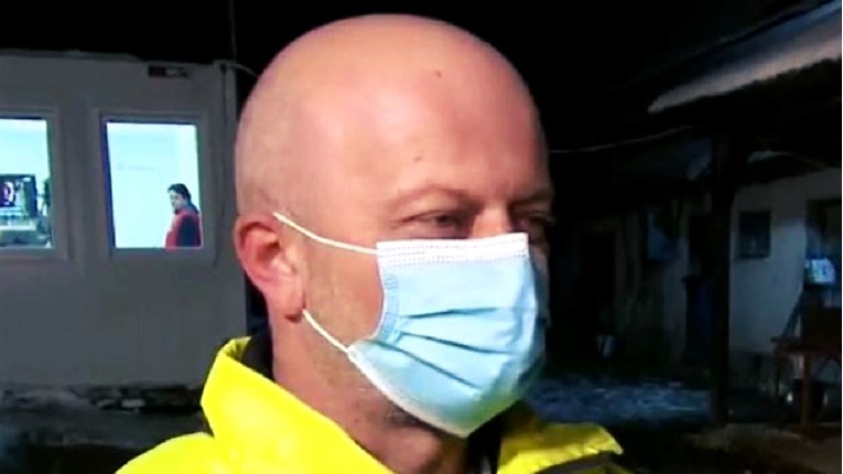 Obitelj na Baniji živi u kontejneru bez WC-a i kupaone: "Ne možemo se okupati"