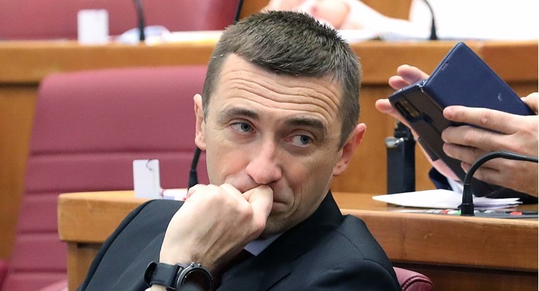 Domovinski pokret: HUBOL se Macronu uvlačio kao da je Tito. Neka se ispričaju Penavi
