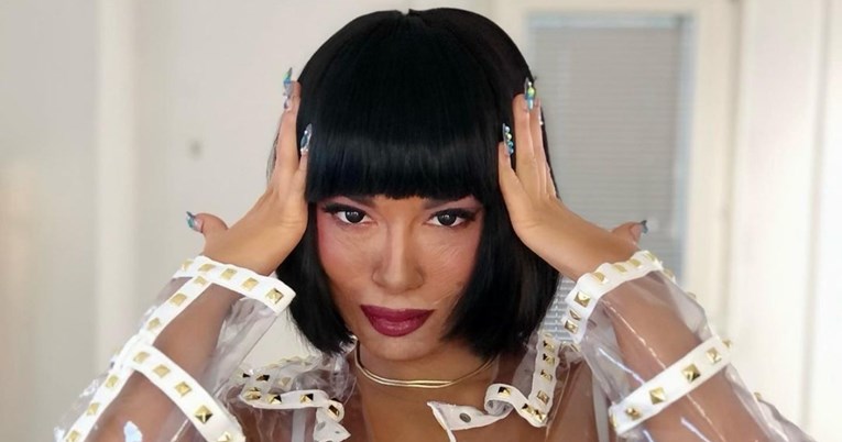 Domaća pjevačica twerkala u oskudnom kostimu, ljudi joj pišu: Zgodnija si od Cardi B