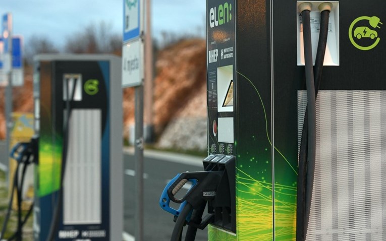 HEP od danas kreće s naplatom punjenja električnih vozila na autocestama