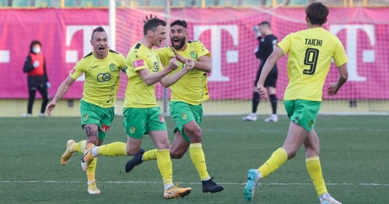 ISTRA - LOKOMOTIVA 3:1 Ivančić junak Istre koja je pobjegla s dna HNL-a
