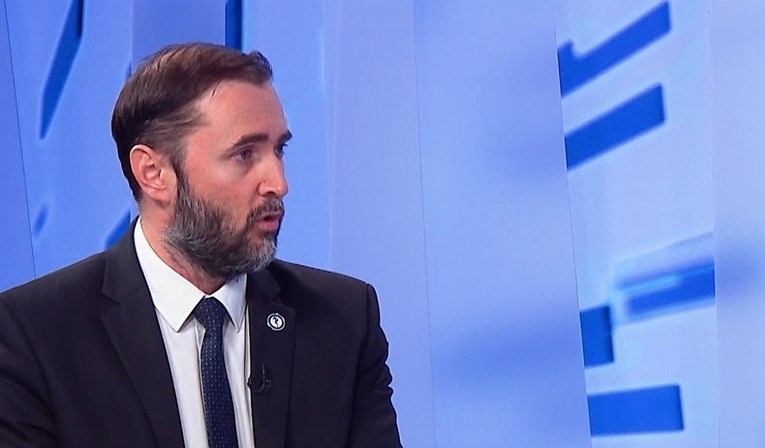 Luetić: Ako se ne cijepi dovoljno ljudi u zdravstvu, obvezno cijepljenje je razumno