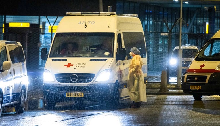 Par iz Nizozemske pobjegao iz karantene i ukrcao se na avion, uhićeni su
