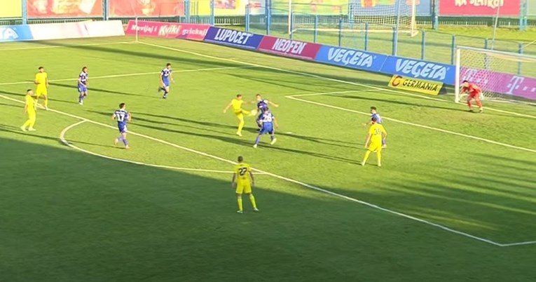 Pogledajte majstoriju Oršića. Vratar se nije ni pomaknuo