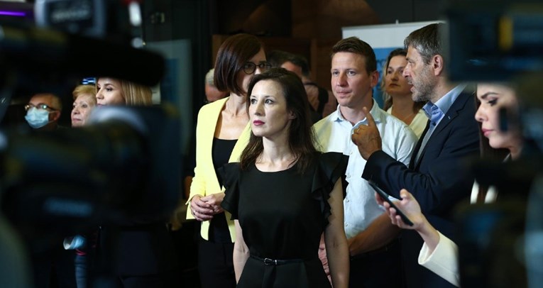 VIDEO Dalija Orešković održala govor: Nećemo biti žetončići, kukavice i populisti