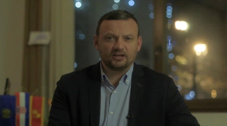 Šimunić: U osam mjeseci potrošili smo 40.000 kn na printanje. U tri sljedeća 2000 kn