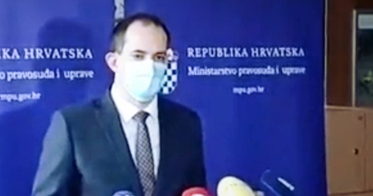 Malenica pokušao objasniti zašto državni i javni službenici ne moraju raditi od kuće