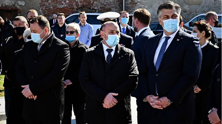 Plenković u Pakracu: Obranili smo se, imamo respektabilnu vojsku