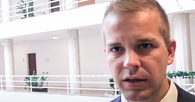 Ideje Martina Pauka: Čvarcima protiv migranata, spuštanje malog čovjeka u jamu...