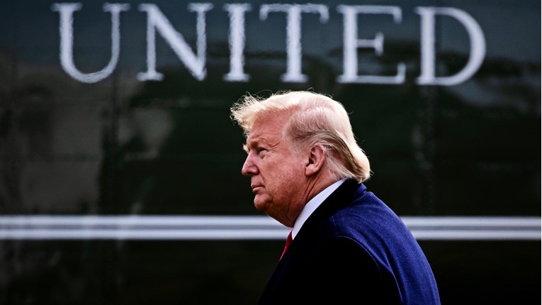 Trump rekao donatorima da će pomoći da republikanci osvoje Kongres 2022.