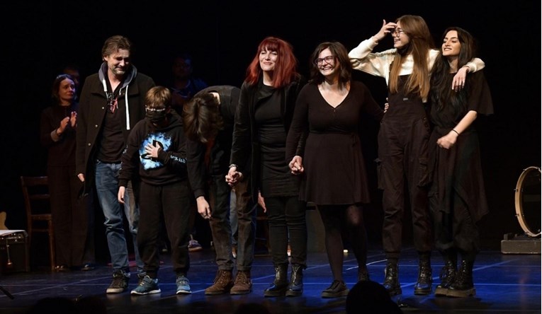 Prijatelji i kolege održali u Teatru Exit dirljiv oproštaj od Saše Anočića