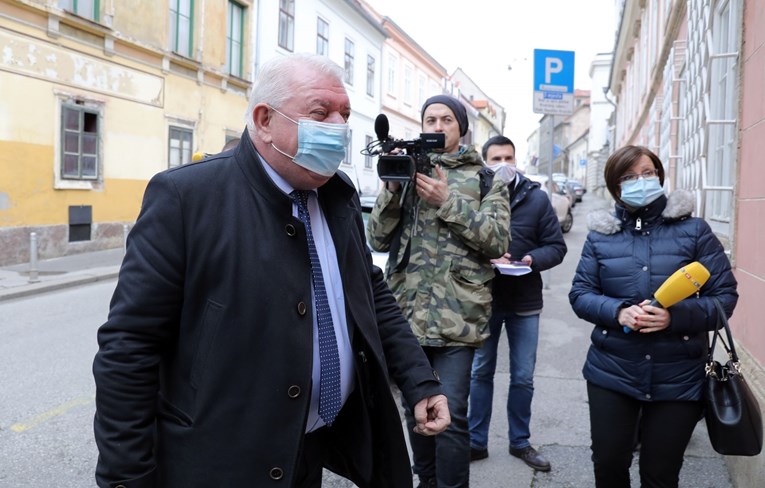 VIDEO Zastupnici dobili drugu dozu, ovako opravdavaju to što se cijepe prije drugih