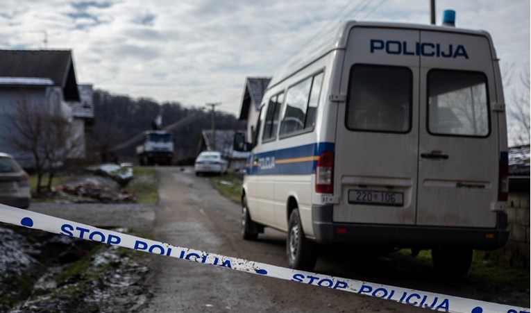 Susjedi čovjeka koji je na HEP-ovce bacio bombu: Mirno je gledao, nije se opirao