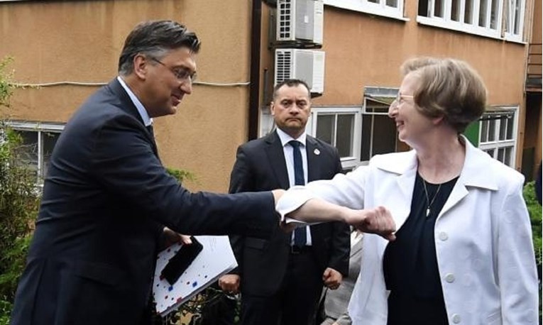Vlada podržala Alemku Markotić nakon skandala s cijepljenjem. Što vi mislite?