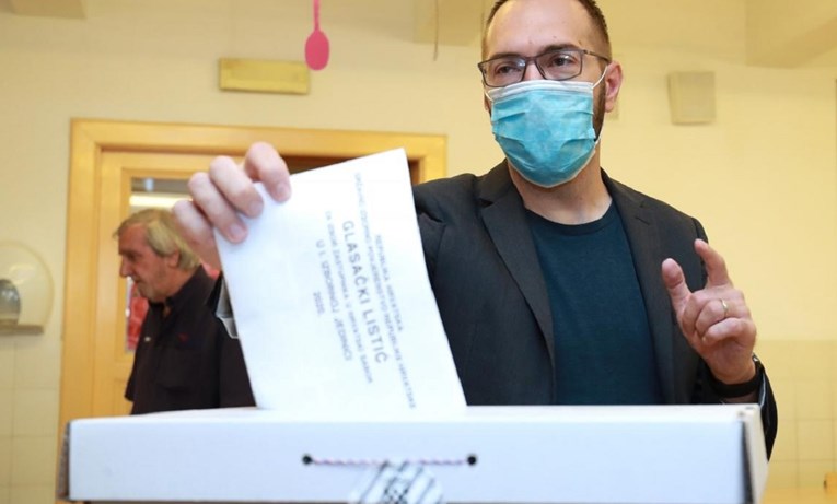 Za Možemo! najviše glasali visokoobrazovani, za HDZ i Škoru oni sa srednjom školom
