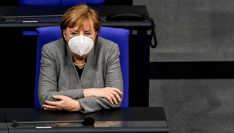 Merkel: Moramo se pripremiti na to da će cijepljenje protiv korone trajati godinama