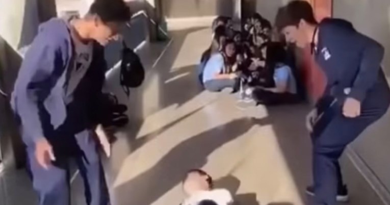 Stravičan izazov širi se među tinejdžerima na TikToku, pripazite na djecu
