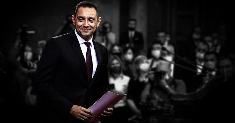 Aleksandar Vulin prijeti "srpskim svetom". Tko je uopće taj tip?