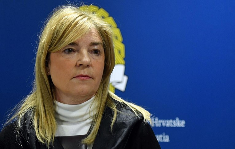Pravobraniteljica: Zaštitimo djecu od pirotehničkih sredstava, petarde nisu igračke