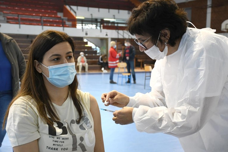 Stožer: 637 novih slučajeva, 386 u bolnici, 17 na respiratoru