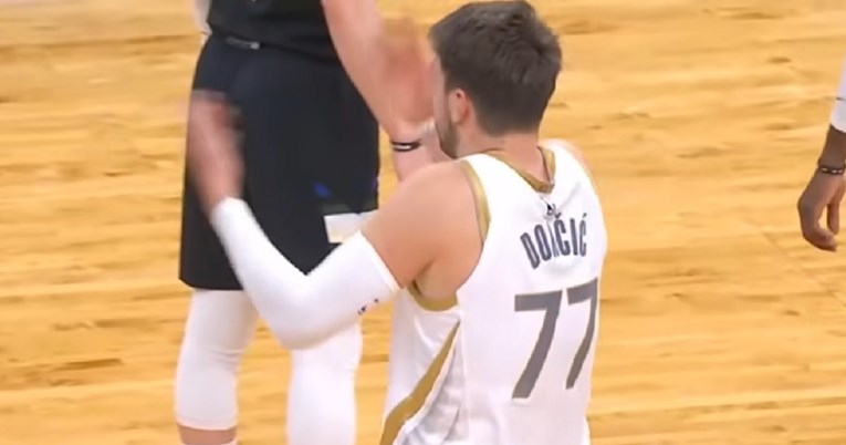 Dončić poludio na suigrače jer mu nisu dali šut za pobjedu