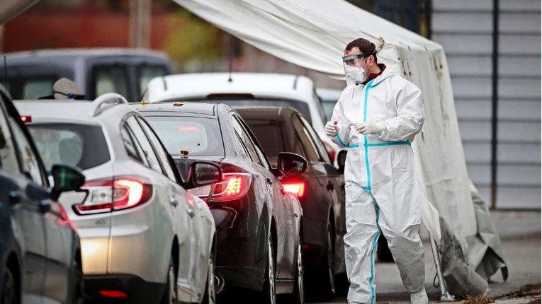 Stožer: Umrle 62 osobe, na respiratoru 321, 4428 novih