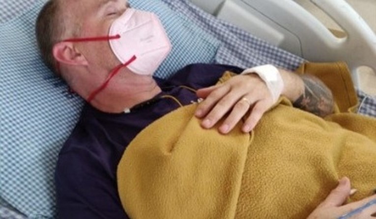 Preživio malariju, denga groznicu i covid, sad se bori za život nakon ugriza kobre