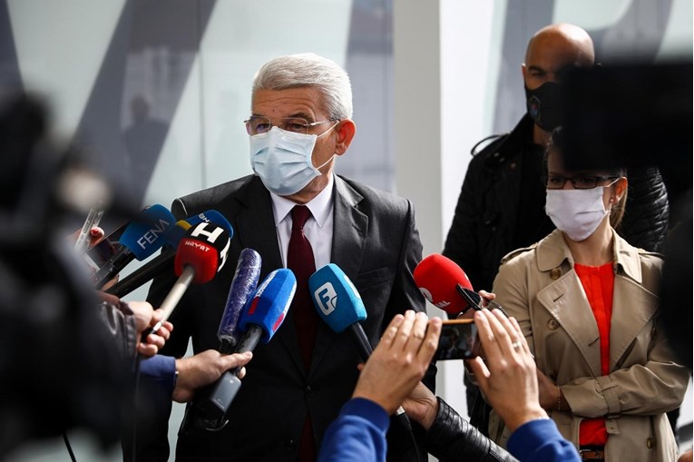 Džaferović: Odnos Hrvatske prema Komšiću je uvreda za BiH