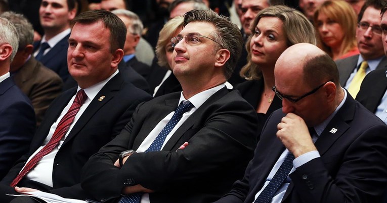 HDZ-ovci - grupa likova bez znanja, bez sposobnosti i bez morala