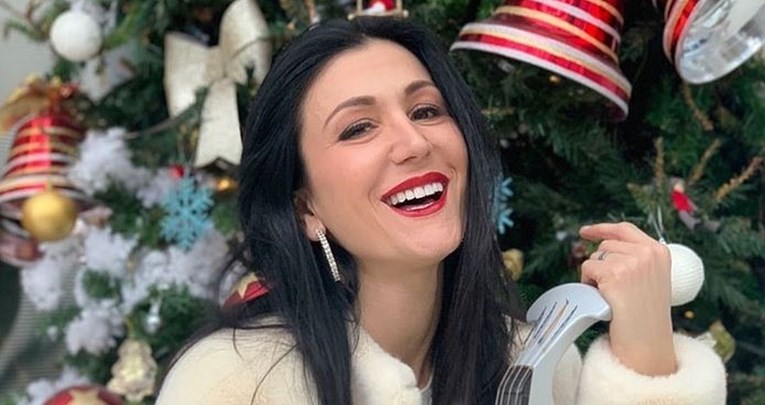 Poznate Hrvatice na Instagramu dijele fotke svojih raskošnih adventskih vijenaca
