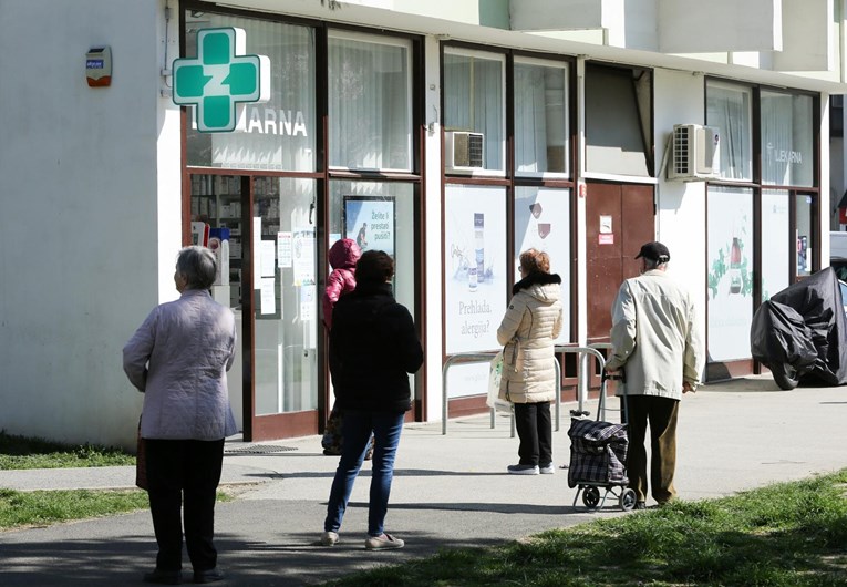 Žena pozitivna na koronu išla u ljekarnu