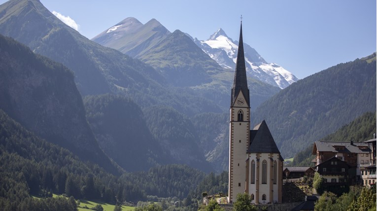 Selo napokon promijenilo ime nakon što su turisti godinama krali table s nazivom