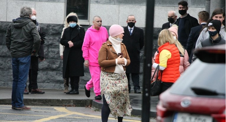 Sinead O'Connor ispratila sina (17) u pink trenirci, u lijes mu je stavila cigarete