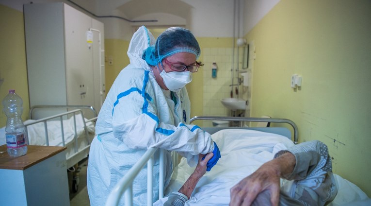 Njemački doktor: Antivakseri bi trebali odbiti respirator i intenzivnu ako se zaraze