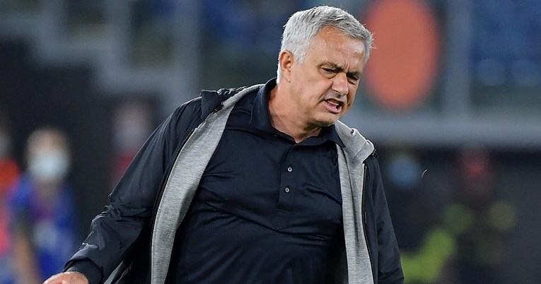 FOTO Mourinho nakon pobjede nije smio u svlačionicu. Ovako je proslavio nova tri boda