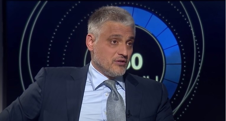 Čedomir Jovanović pretukao vlasnika privatne klinike teniskim reketom