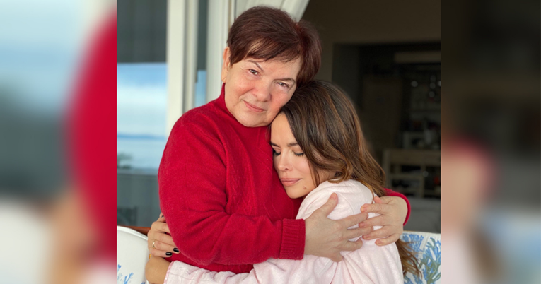 Severina objavila fotku mame u čupavim štiklama, ljudi joj pišu: Lijepo si je sredila