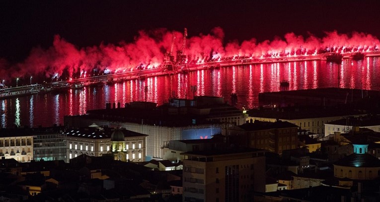 Pogledajte bakljadu kojom je Armada obilježila obljetnicu Oluje