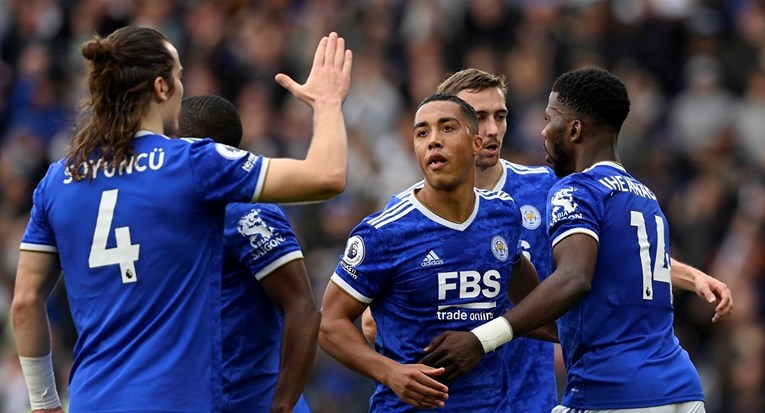 LEICESTER - MAN. UNITED 4:2 Preokret Leicestera, United gubi korak za vodećima