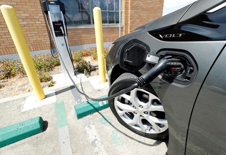 Broj javnih punionica za električna vozila brzo raste, u Kini ih je najviše