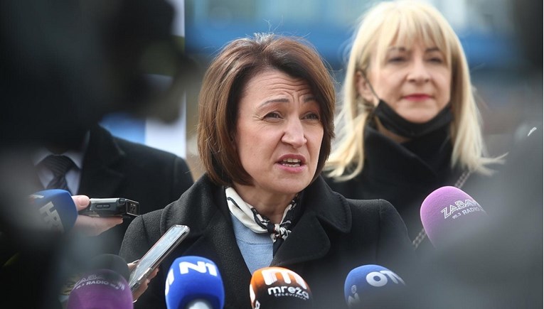 Bandićevu zamjenicu pitali je li pričala s Pricom: "Ne, ne, ne, ne, ne, ne"