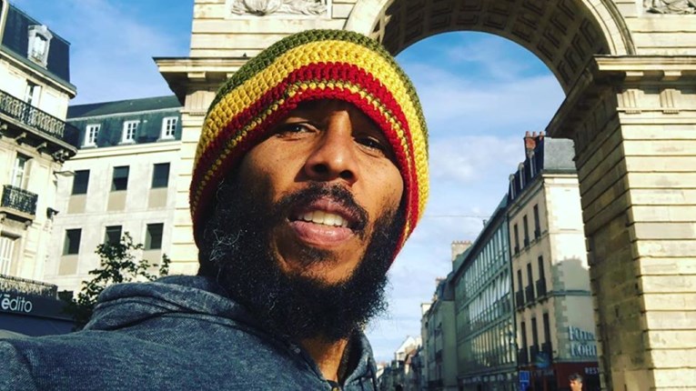 Sin Boba Marleyja šokirao priznanjem: "Travu sam počeo pušiti s devet godina"