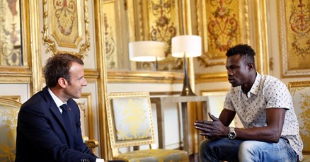 Heroju migrantu koji je spasio dijete Macron daje državljanstvo Francuske