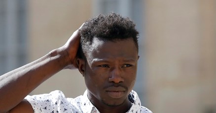 Mladi imigrant, heroj koji je spasio život dječaku, radit će za pariške vatrogasce