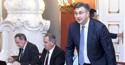 Vlada se u 2018. godini sjetila elektroničkih računa, kažu da će time uštedjeti dvije milijarde godišnje