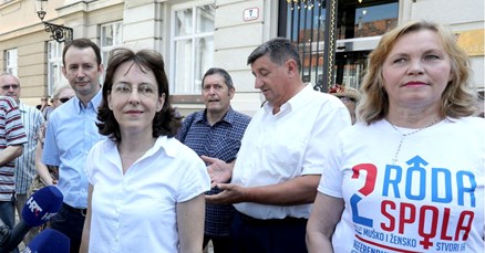 Protivnici Istanbulske sutra predaju potpise